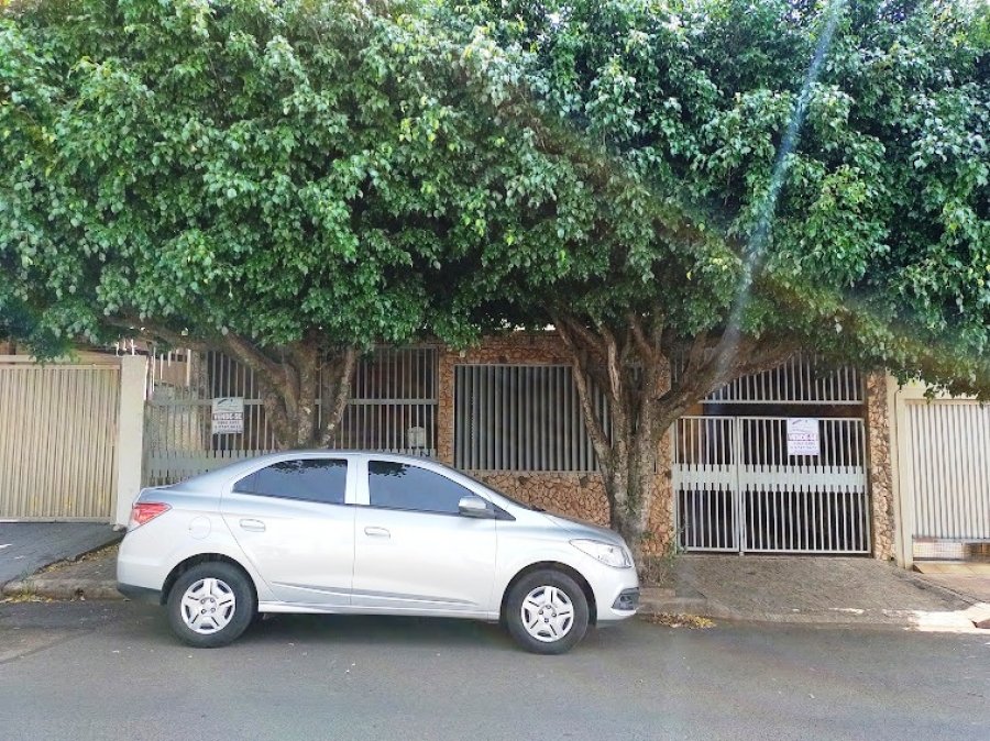 CASA LOCALIZADA NA REGI&Atilde;O CENTRAL REF. 1267